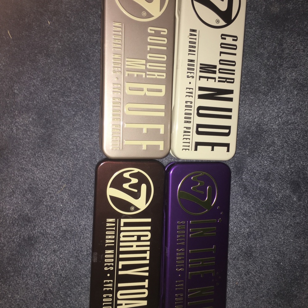 Eyeshadow palettes